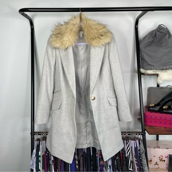 TOPSHOP Monica Light Gray Faux Fur Coat - Picture 4 of 9